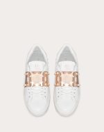 ROCKSTUD UNTITLED SNEAKER IN CALFSKIN LEATHER WITH METALLIC STRIPE - Image 4